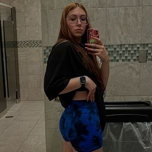 Meet your Posher, Alexandra